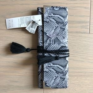 BRAND NEW White House Black Market Jewelry Roll